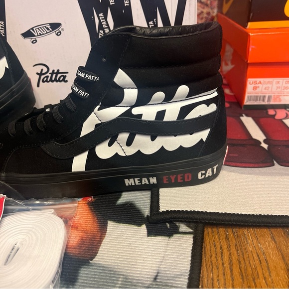 Van Patta Mean Eyed Cat - Picture 3 of 8